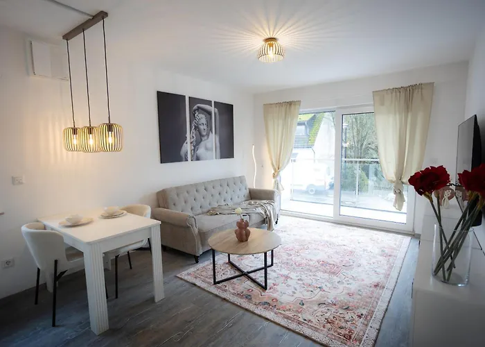 Signature - Romantic Daire *